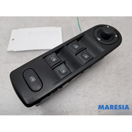 Renault - Captur - Multi-functional window switch