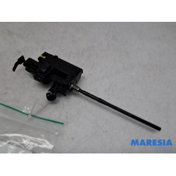 Renault - Captur - Tank flap lock motor