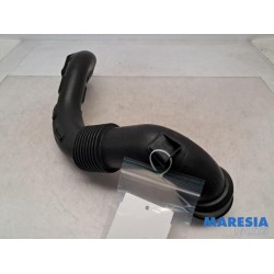 Renault - Clio - Air intake hose