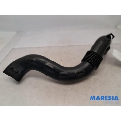 Renault - Clio - Air intake hose