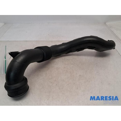 Renault - Clio - Air intake hose