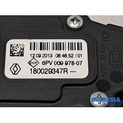 Renault - Captur - Accelerator pedal