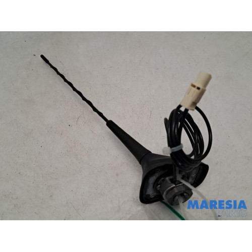 Renault - Captur - Antenne