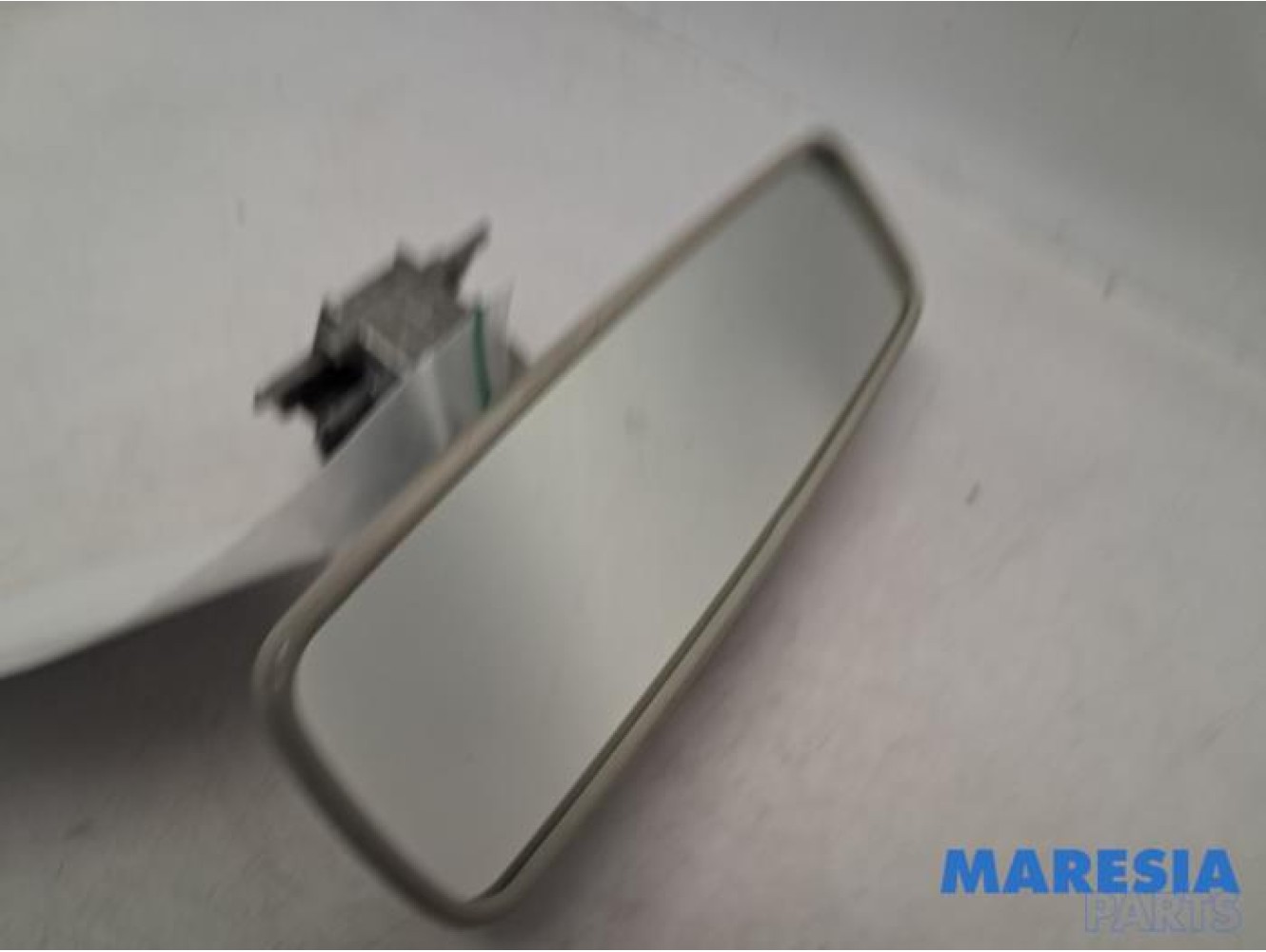 Renault - Captur - Rear view mirror