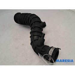 Renault - Clio - Air intake hose