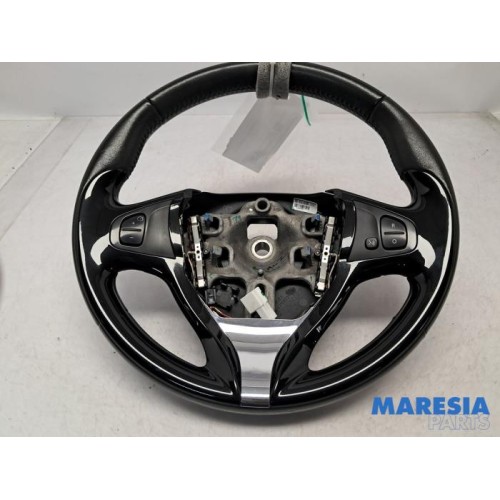 Renault - Captur - Steering wheel