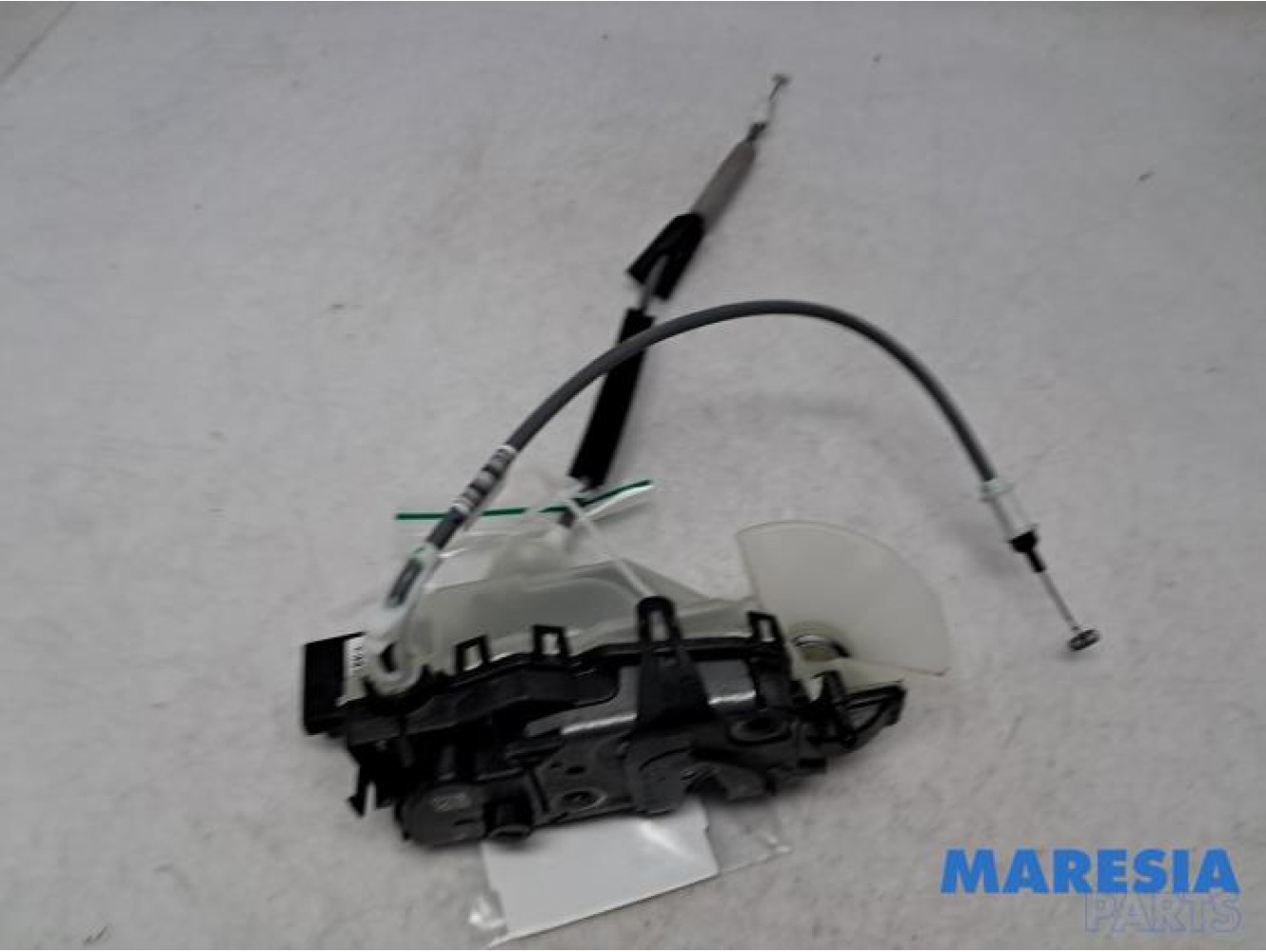 Peugeot - 208 - Door lock mechanism 4-door, front left