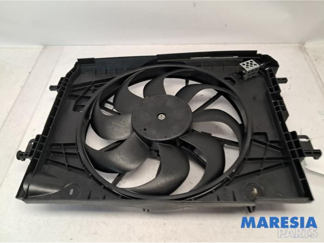 Renault - Clio - Fan motor
