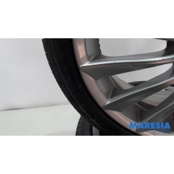 Alfa Romeo - Giulietta - Sportvelgenset + banden