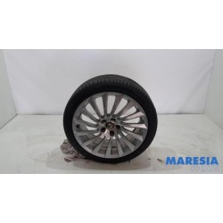 Alfa Romeo - Giulietta - Sportvelgenset + banden