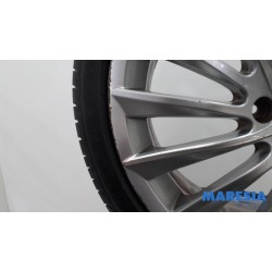 Alfa Romeo - Giulietta - Sportvelgenset + banden