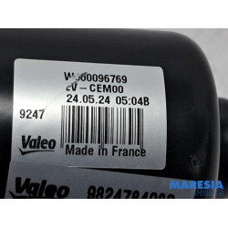 Peugeot - 208 - Front wiper motor