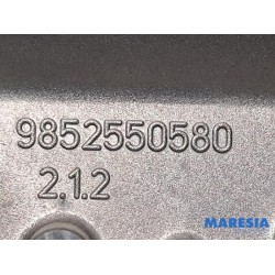 Peugeot - 208 - Alternator upper bracket
