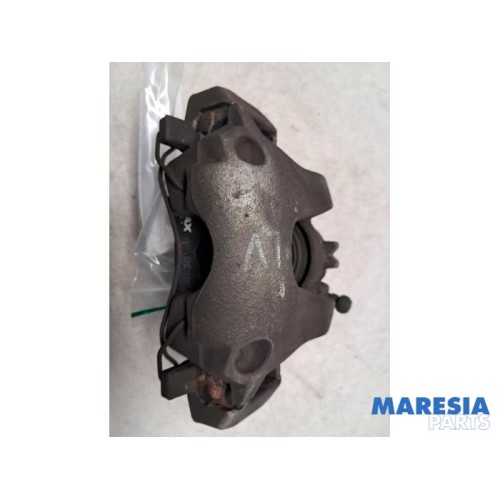 Renault - Clio - Front brake calliper, left