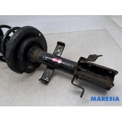 Renault - Clio - Front shock absorber rod, right
