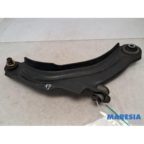 Renault - Clio - Front lower wishbone, right