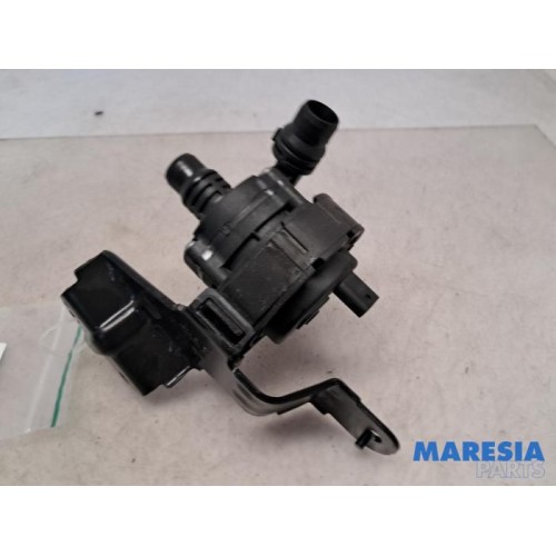 Peugeot - 208 - Additional water pump