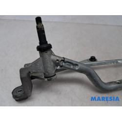 Renault - Clio - Wiper mechanism