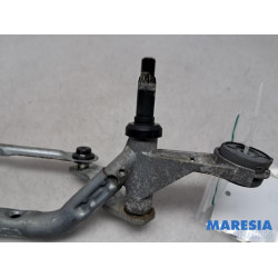Renault - Clio - Wiper mechanism