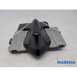 Peugeot - 208 - Antenna