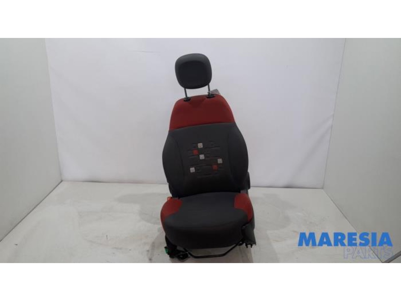 Fiat - Panda - Seat, left
