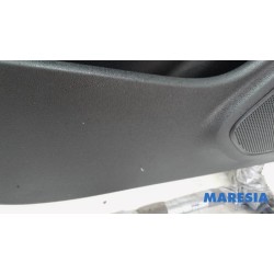 Renault - Scenic - Door trim 4-door, front left