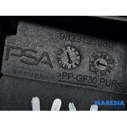 Peugeot - 208 - Speaker