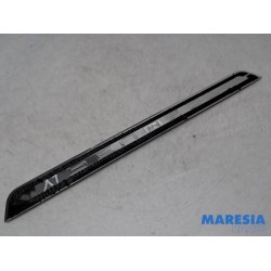 Peugeot - 208 - Afdeklijst dorpel links
