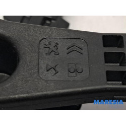 Peugeot - 208 - Xenon height adjustment