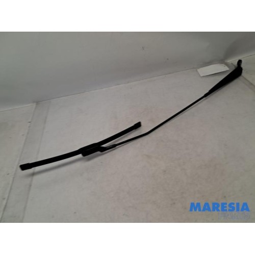 Peugeot - Partner - Front wiper arm