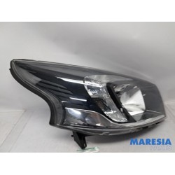 Opel - Vivaro - Headlight, right