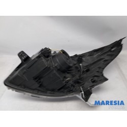 Opel - Vivaro - Headlight, right