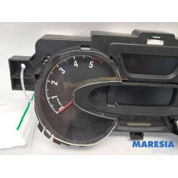 Opel - Vivaro - Instrumentenbrett