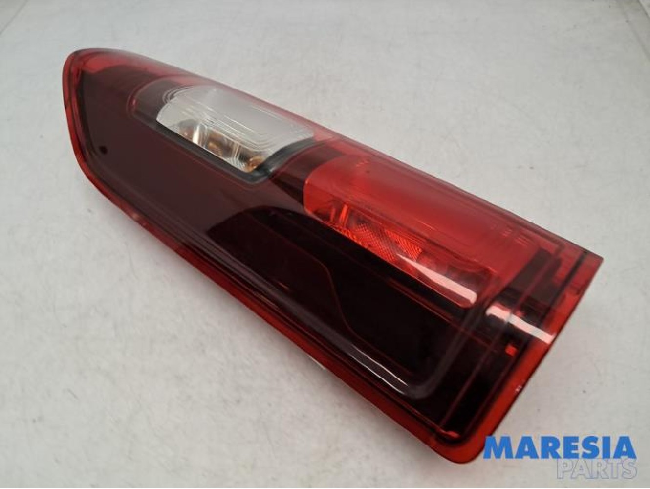 Opel - Vivaro - Achterlicht links