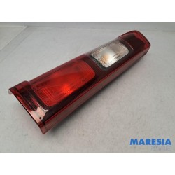 Opel - Vivaro - Achterlicht links