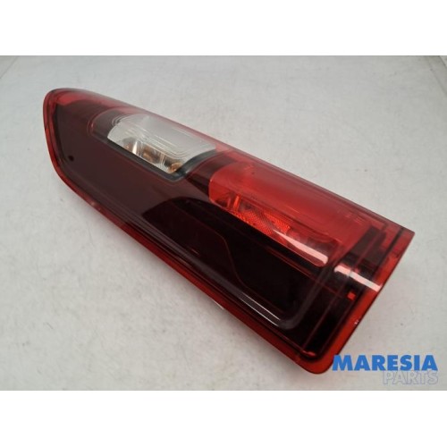 Opel - Vivaro - Taillight, left