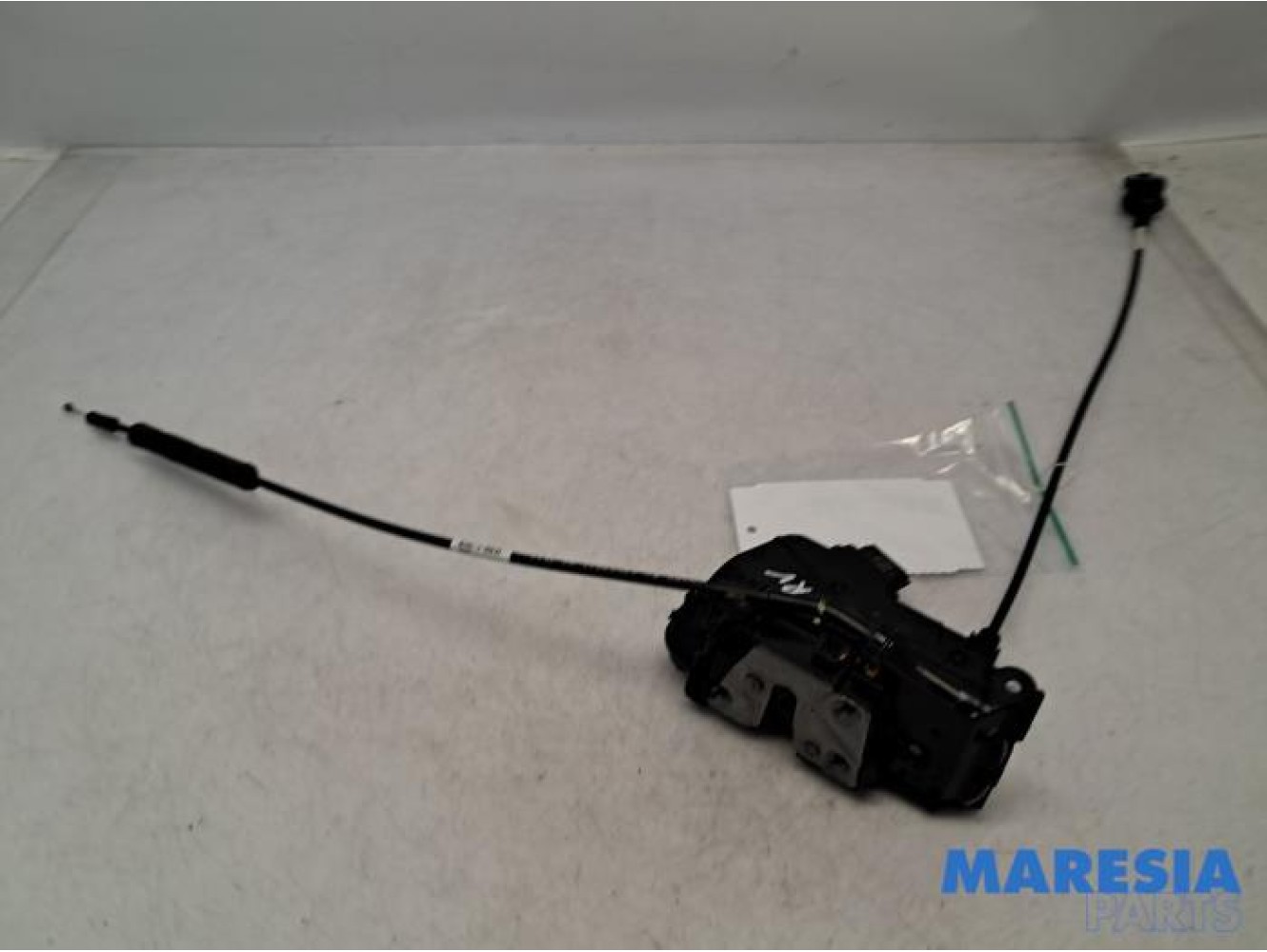 Opel - Vivaro - Door lock mechanism 2-door, right