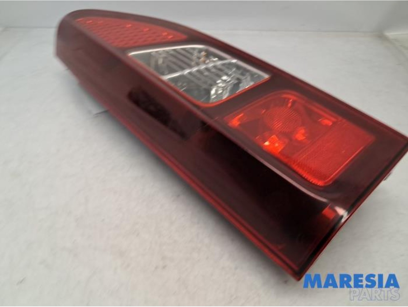Peugeot - Partner - Taillight, left
