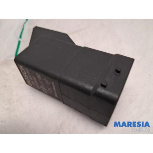 Opel - Vivaro - Glow plug relay
