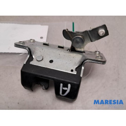 Opel - Vivaro - Tailgate lock mechanism