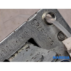 Opel - Vivaro - Tailgate lock mechanism