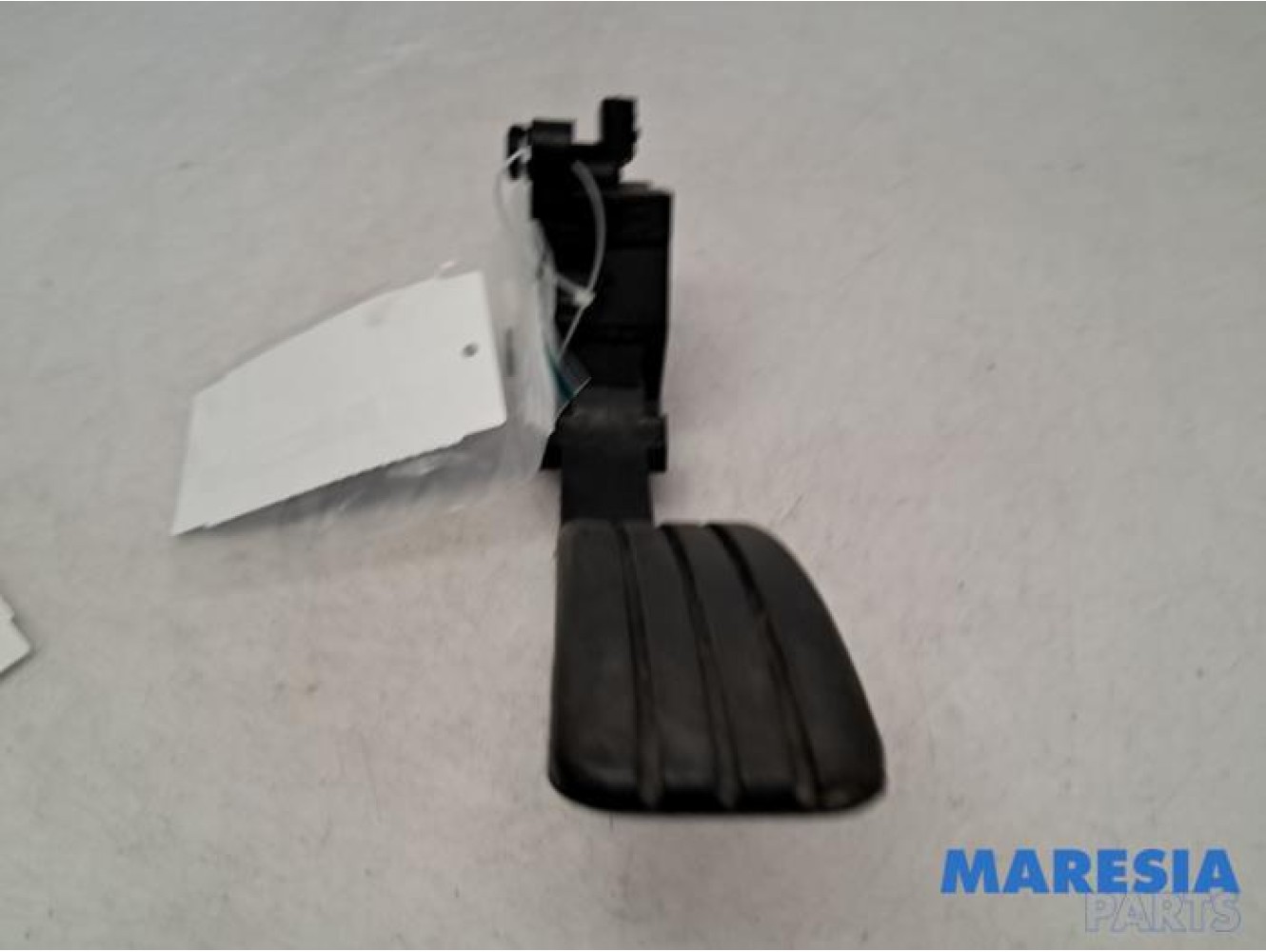 Opel - Vivaro - Accelerator pedal