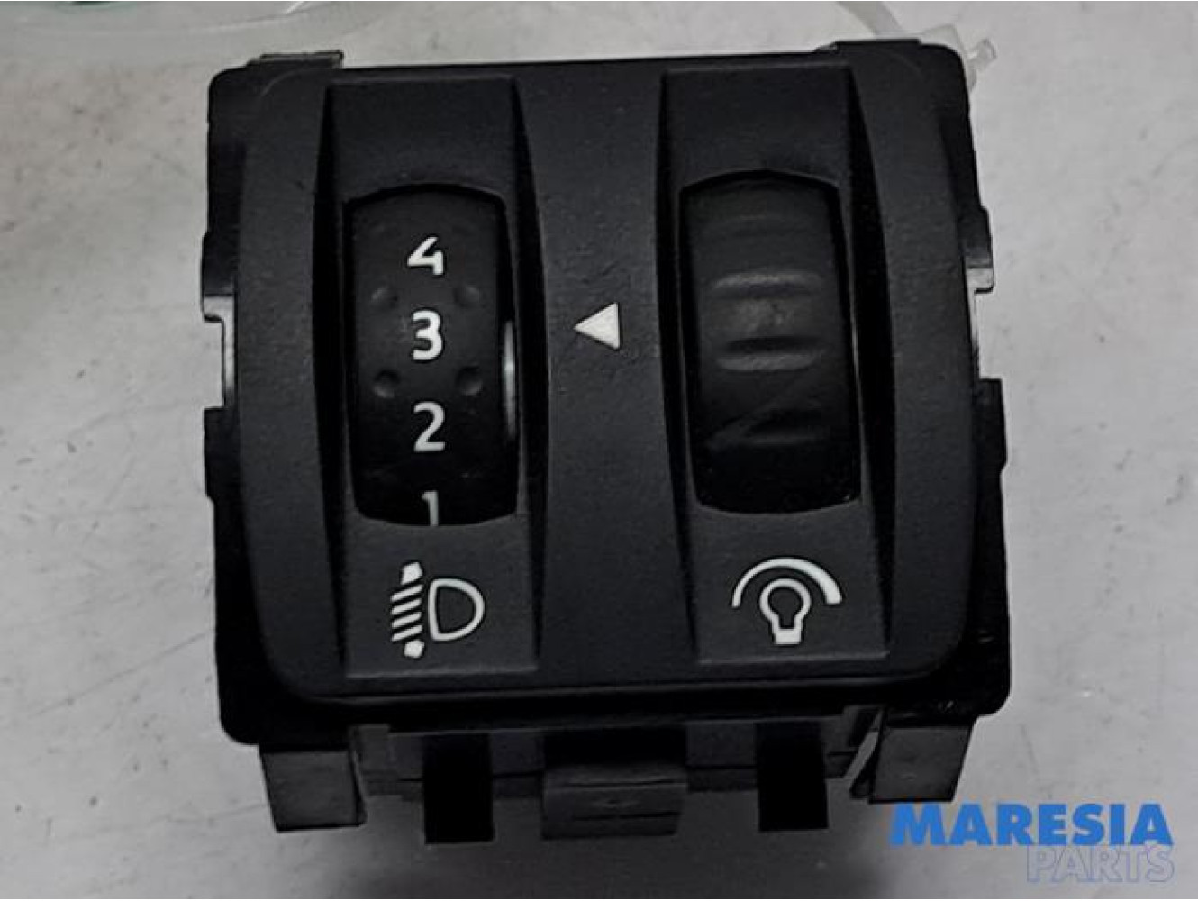 Opel - Vivaro - AIH headlight switch