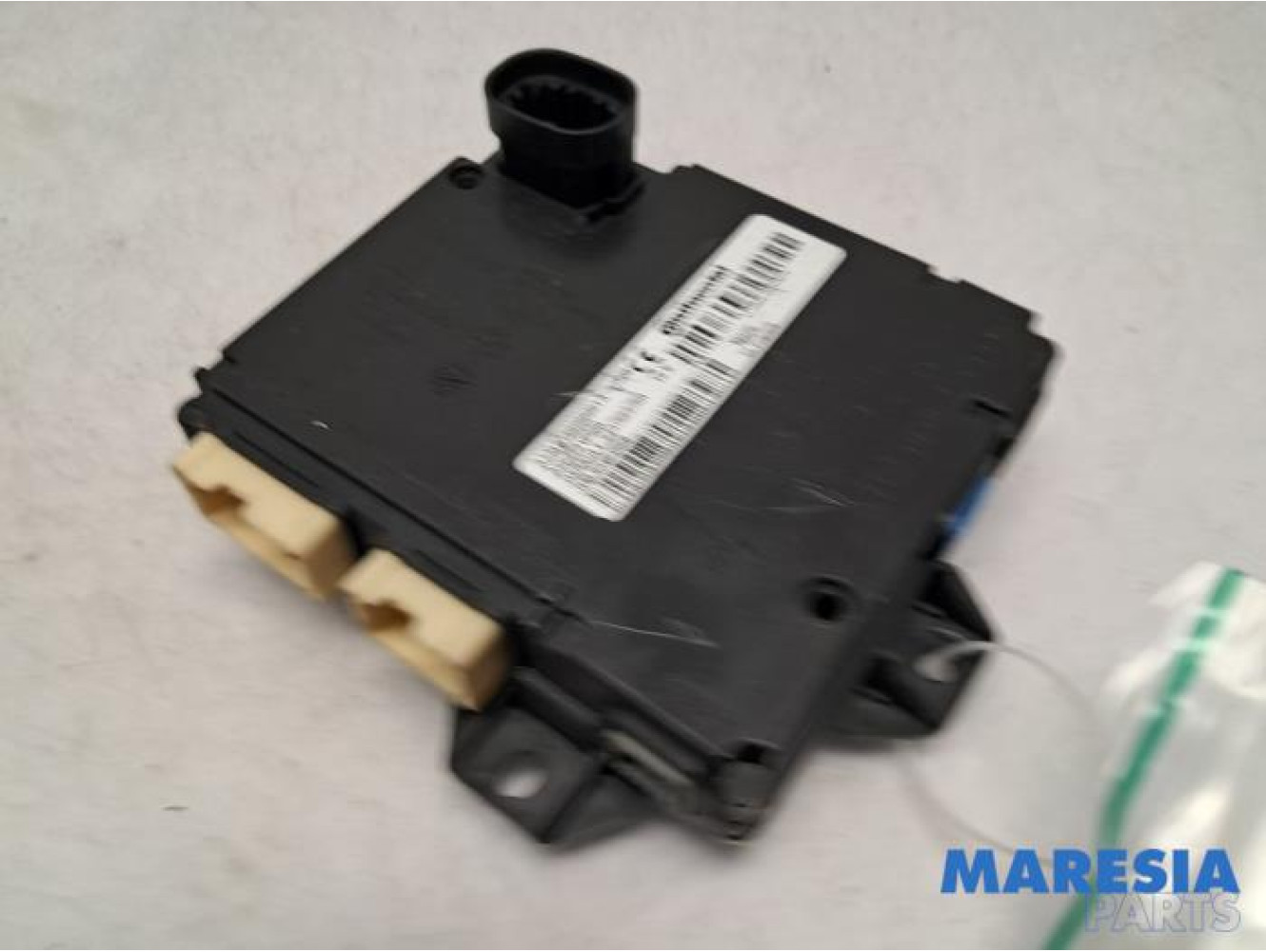 Opel - Vivaro - Central door locking module