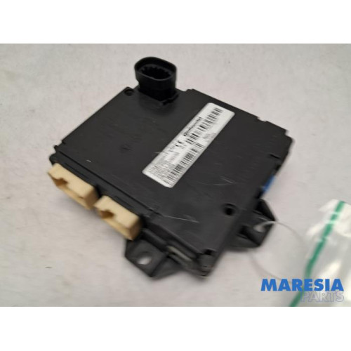 Opel - Vivaro - Central door locking module