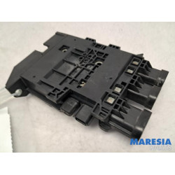 Opel - Vivaro - Voltage regulator