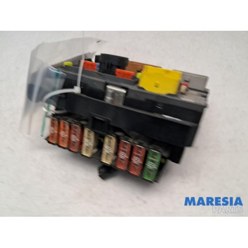 Peugeot - Partner - Fuse box