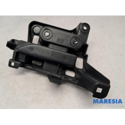 Peugeot - 208 - Rear bumper bracket central