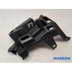 Peugeot - 208 - Rear bumper bracket central