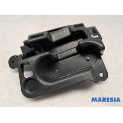 Peugeot - 208 - Rear bumper bracket central